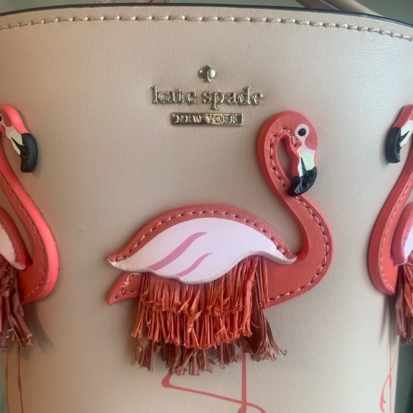 Kate Spade Pippa Flamingo by the Pool Bucket Bag Raffia Trim Pink Crossbody - Picture 6 of 11